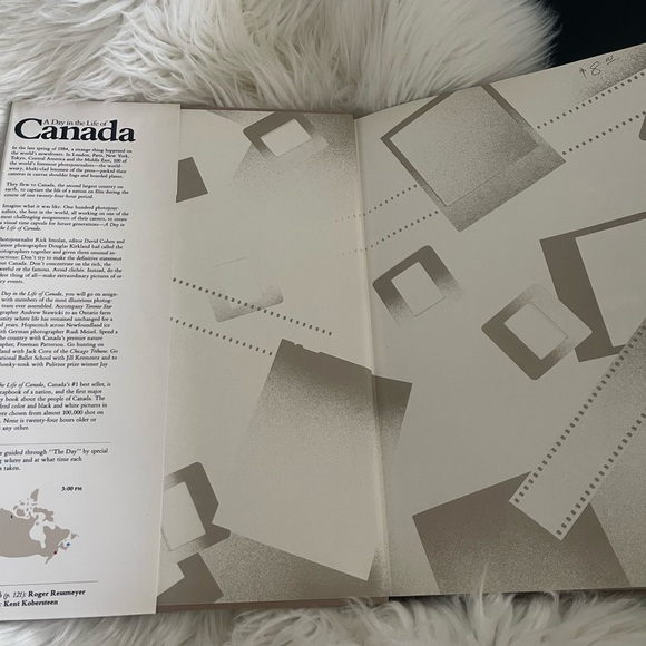 A day in the life of Canada large picture book - Picture 5 of 6